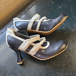 Mary jane heels sneaker heel vintage unlisted heel